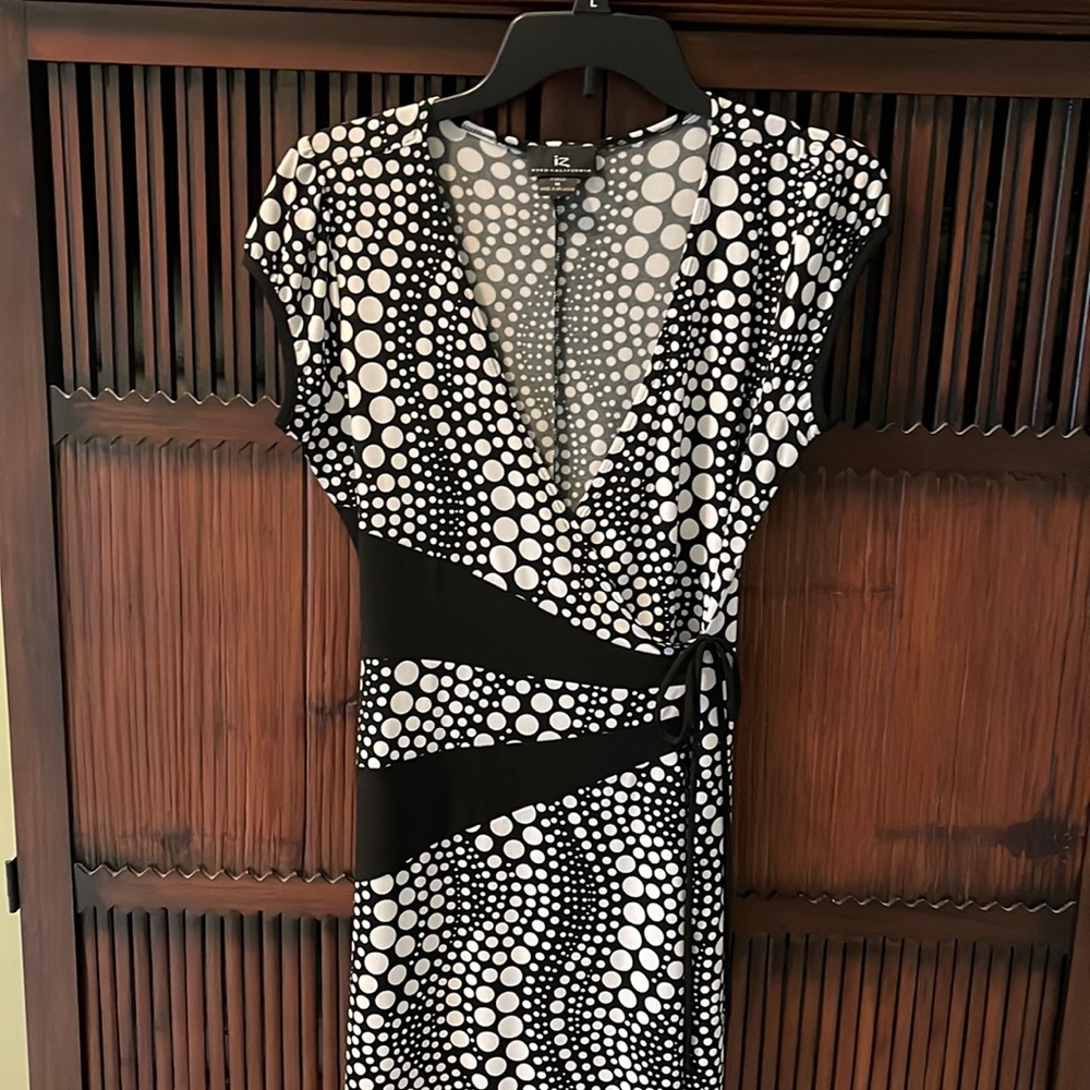 Wrap a round dress.